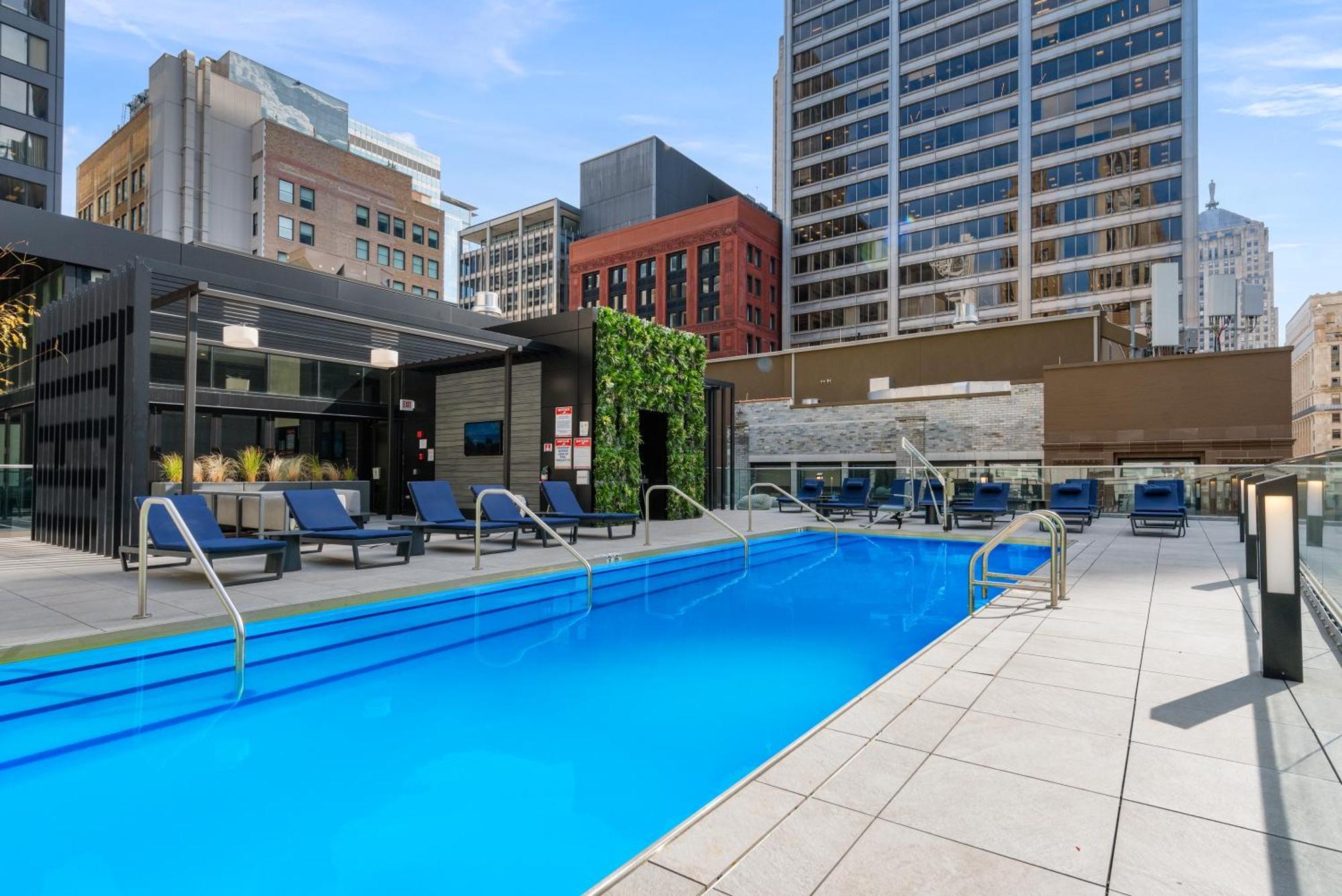 Experience Downtown Chicago At Millennium - Luxury Apartments In The Loop エクステリア 写真