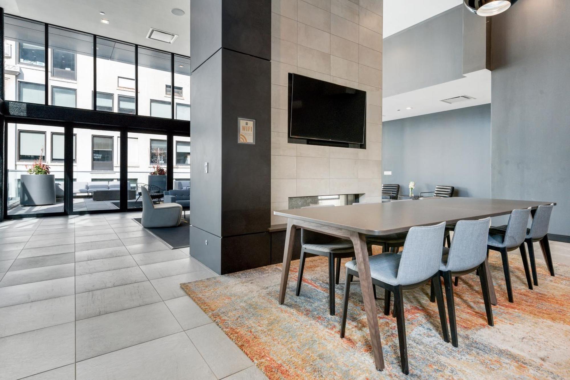 Experience Downtown Chicago At Millennium - Luxury Apartments In The Loop エクステリア 写真