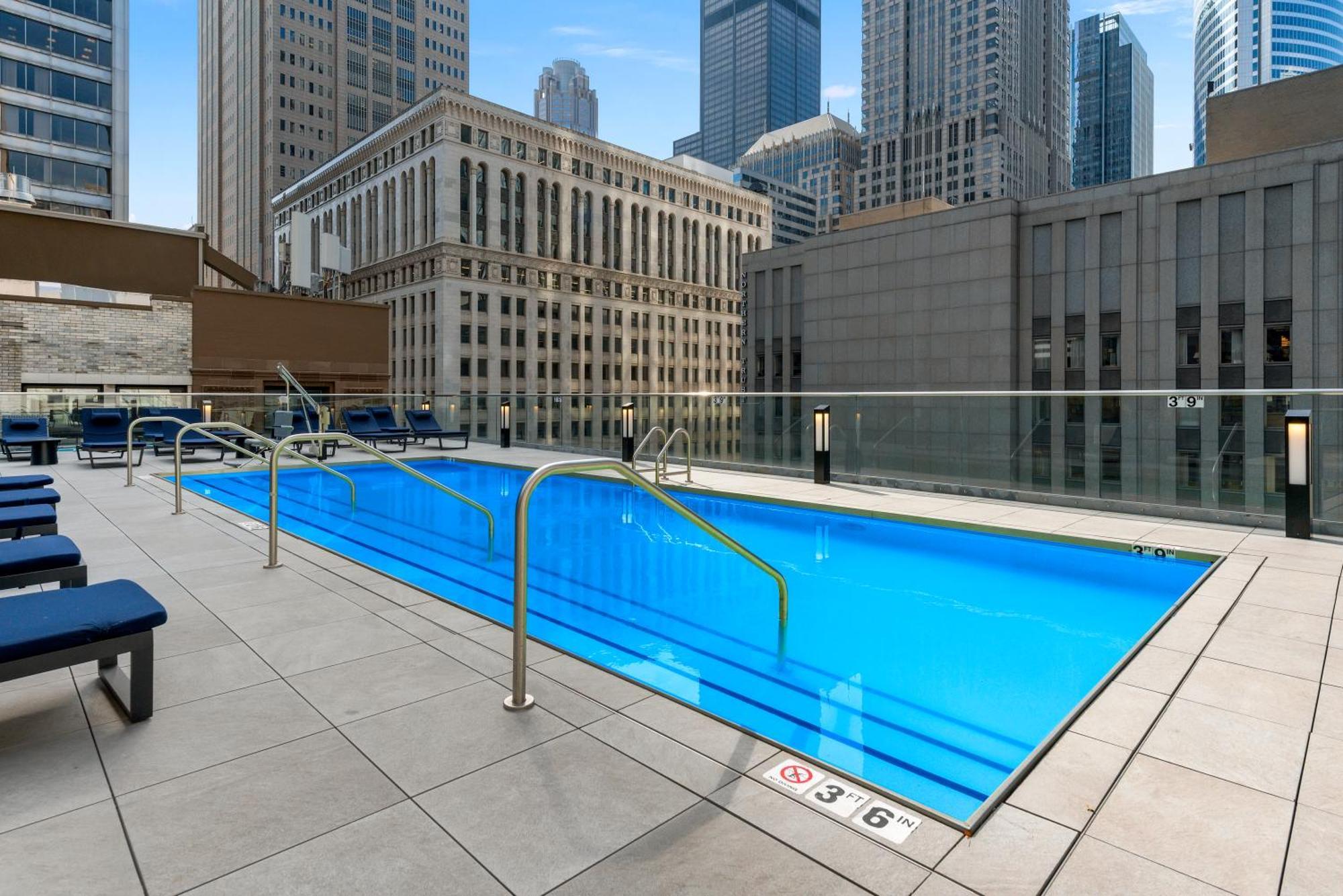 Experience Downtown Chicago At Millennium - Luxury Apartments In The Loop エクステリア 写真